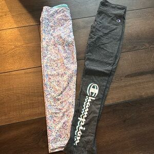 Set of 2 athletic leggings for girls size Small